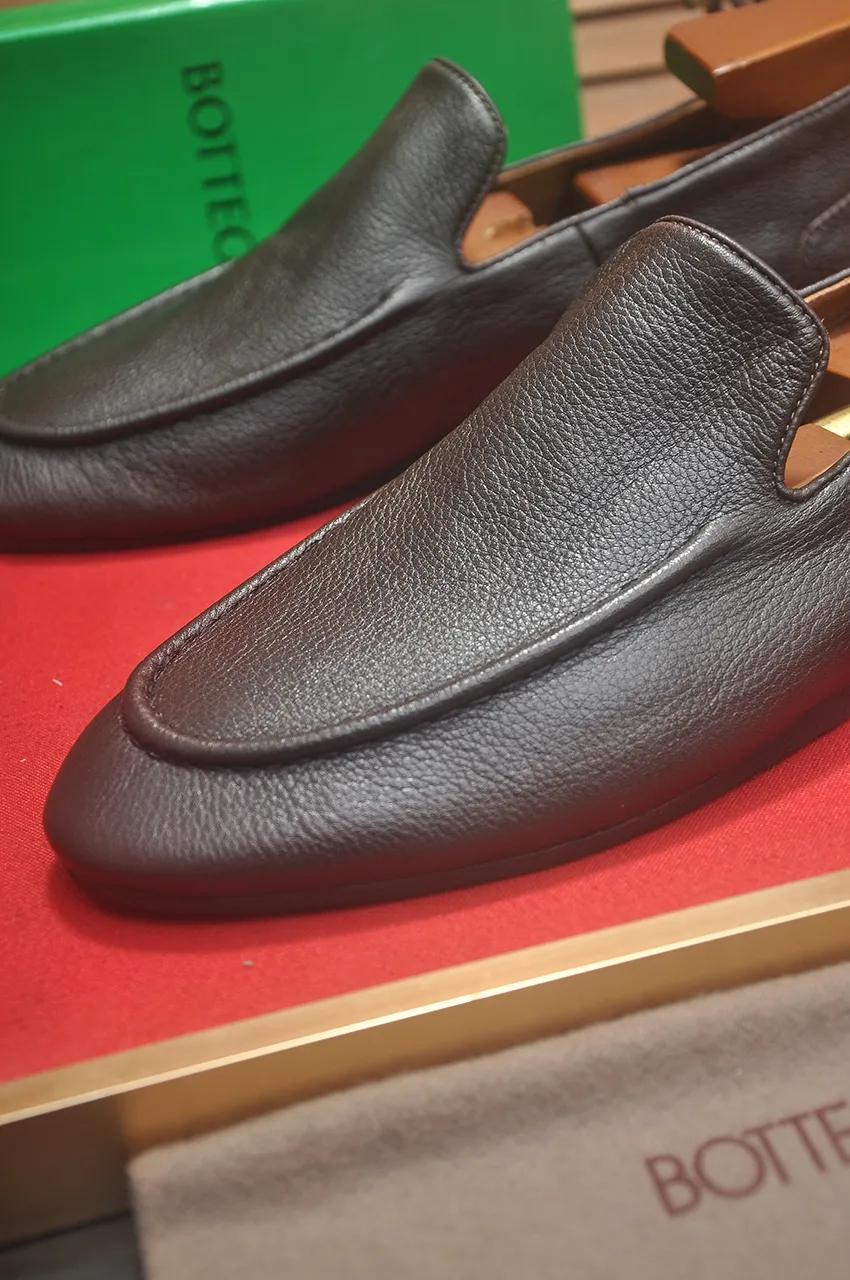 Men's shoes 💰460💶 [Botteg Venetta (BV)] (wallet shoes) exclusive new model official website new model The upper is made of high-quality top calfskin. Delicate feel and flowing luxurious texture. Tailored for refined men to create a noble aura. Delicate and regular Mark hand stitching. Smooth lines. Full sheepskin lining, comfortable to wash sweat. 38-44